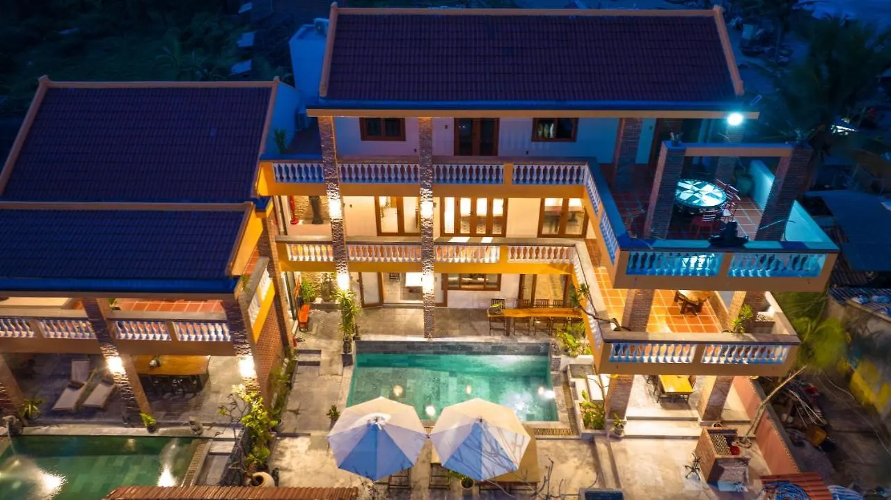 Hidden Beach Pool Villas 会安