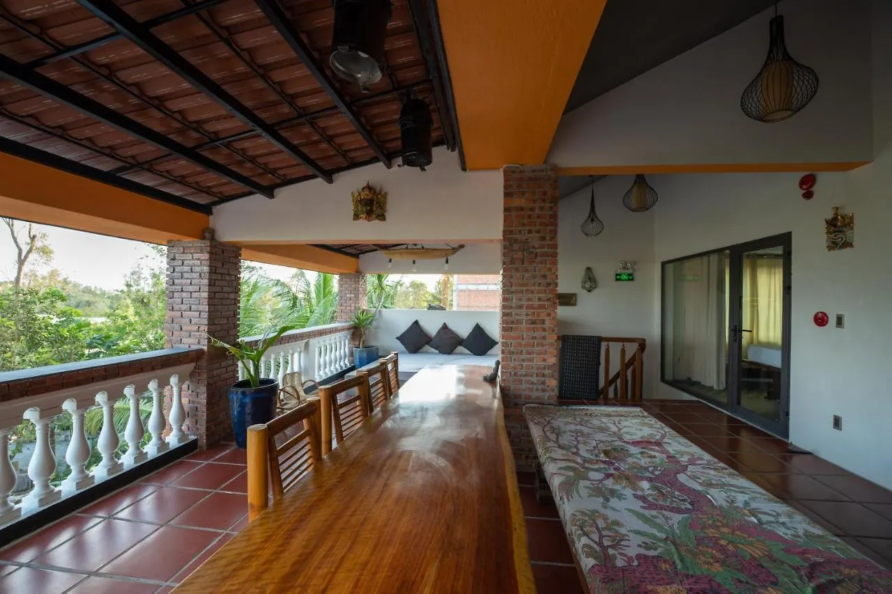 Hidden Beach Pool Villas 会安