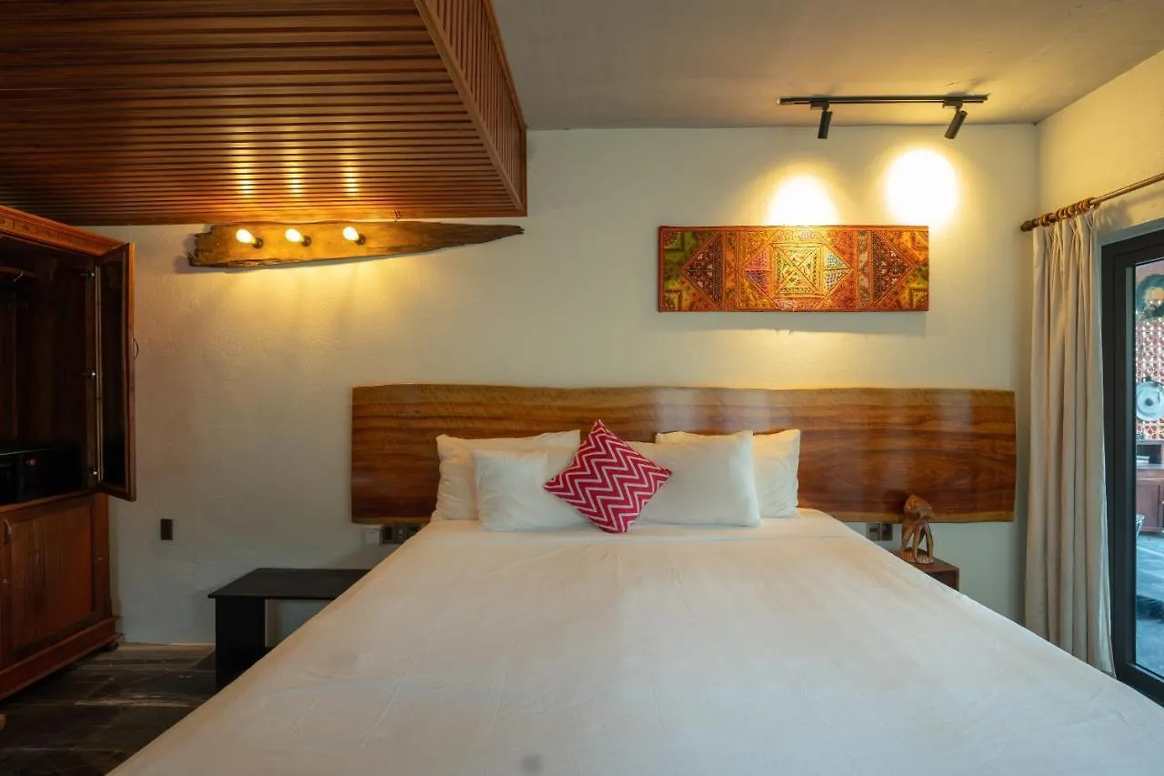 Hidden Beach Pool Villas 会安