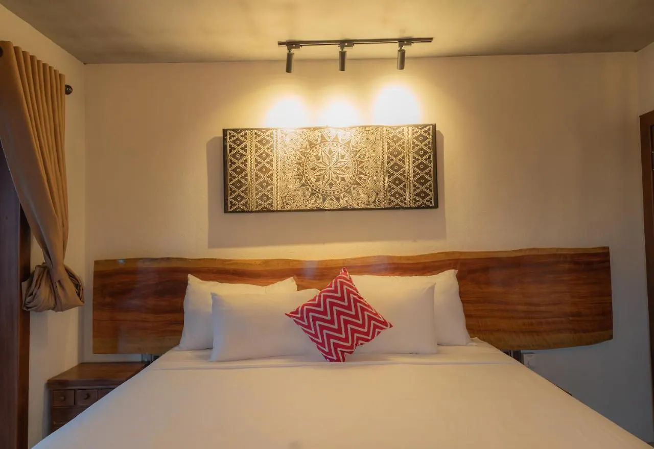 Hidden Beach Pool Villas 会安