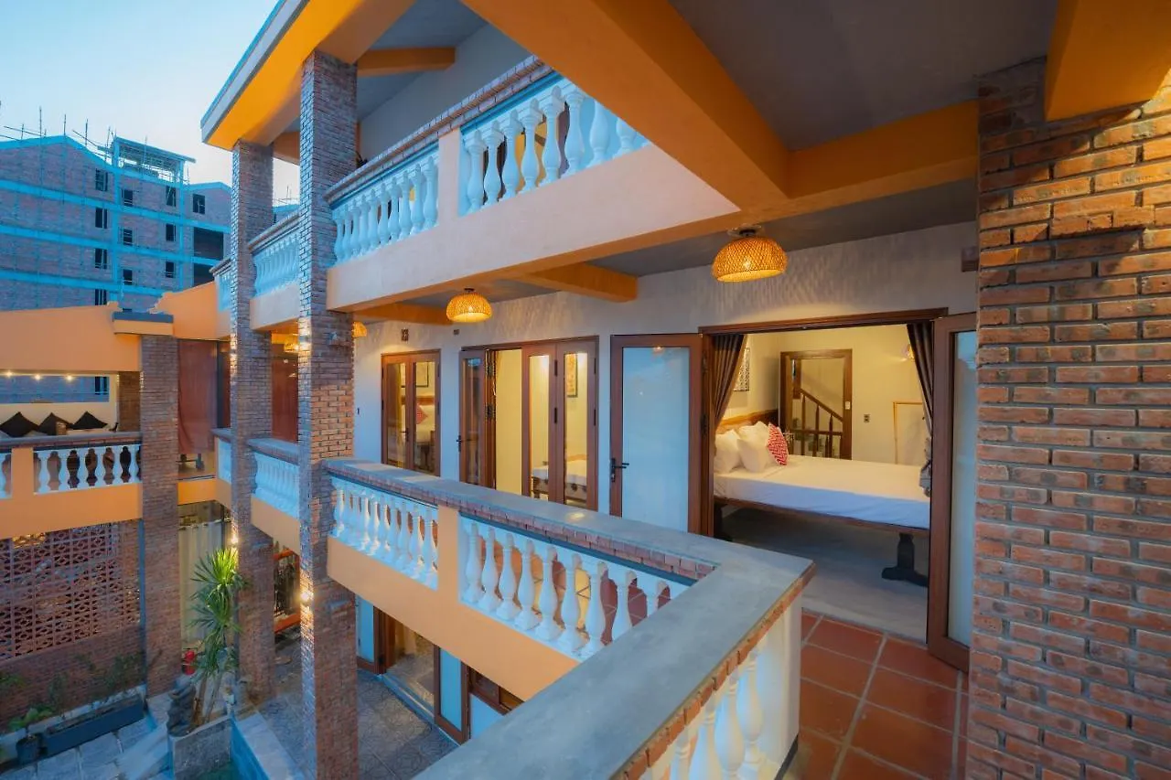 Hidden Beach Pool Villas 会安 越南