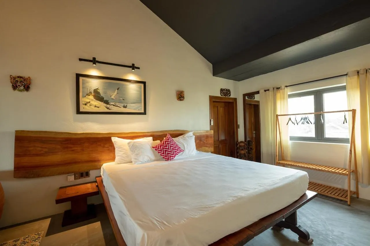 Hidden Beach Pool Villas 会安
