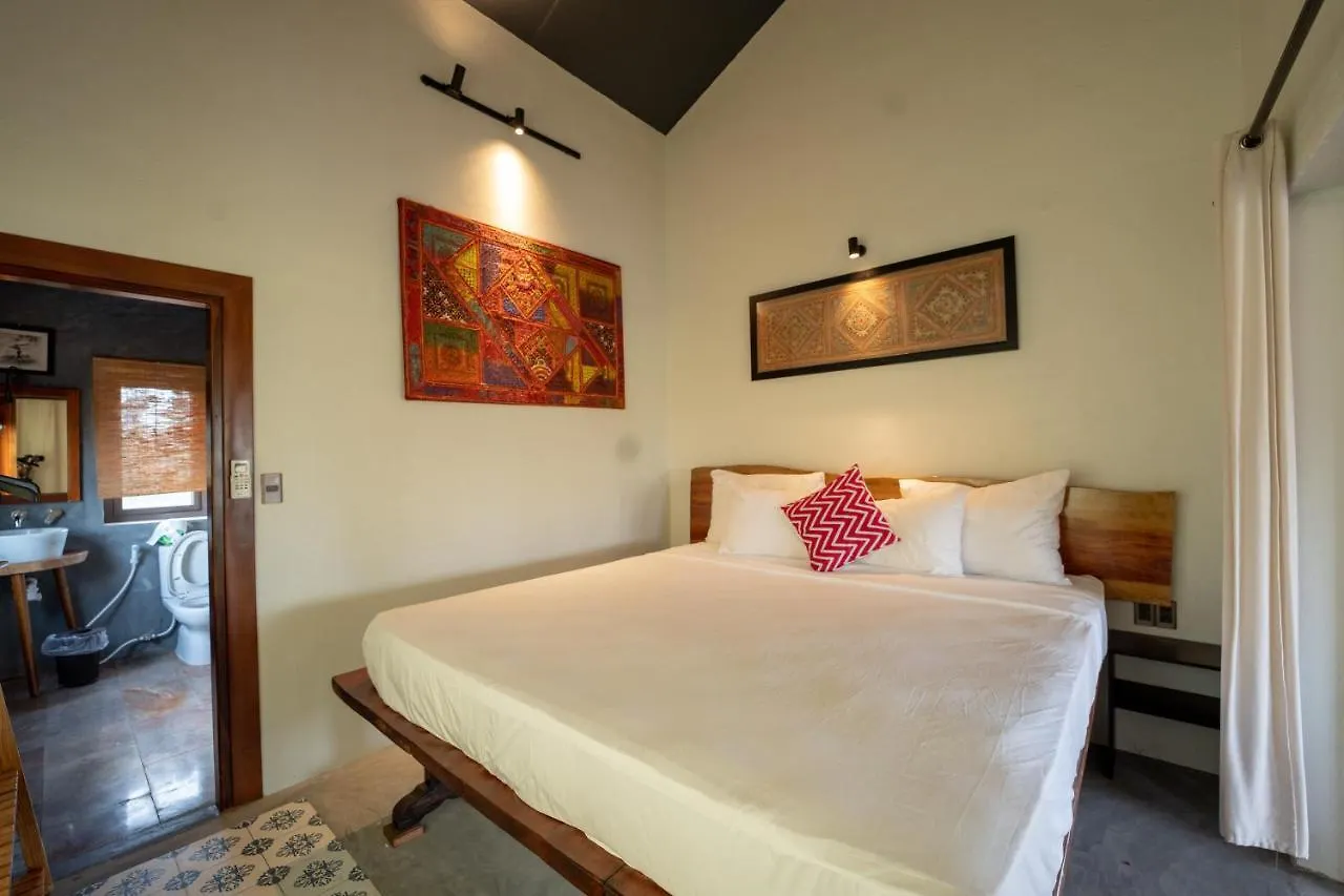Hidden Beach Pool Villas 会安