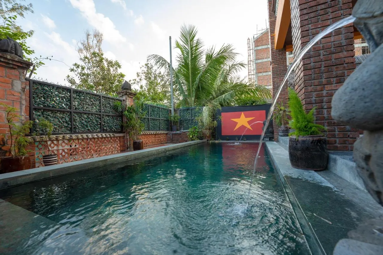 Hidden Beach Pool Villas 会安 0*,